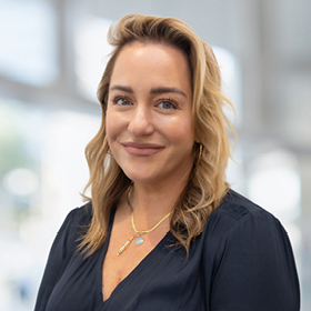 Courtney Brokaw headshot