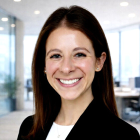 Professional Headshot of Lindsay Albert