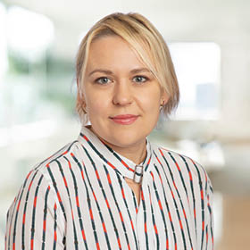 Professional Headshot of Polina Vesna